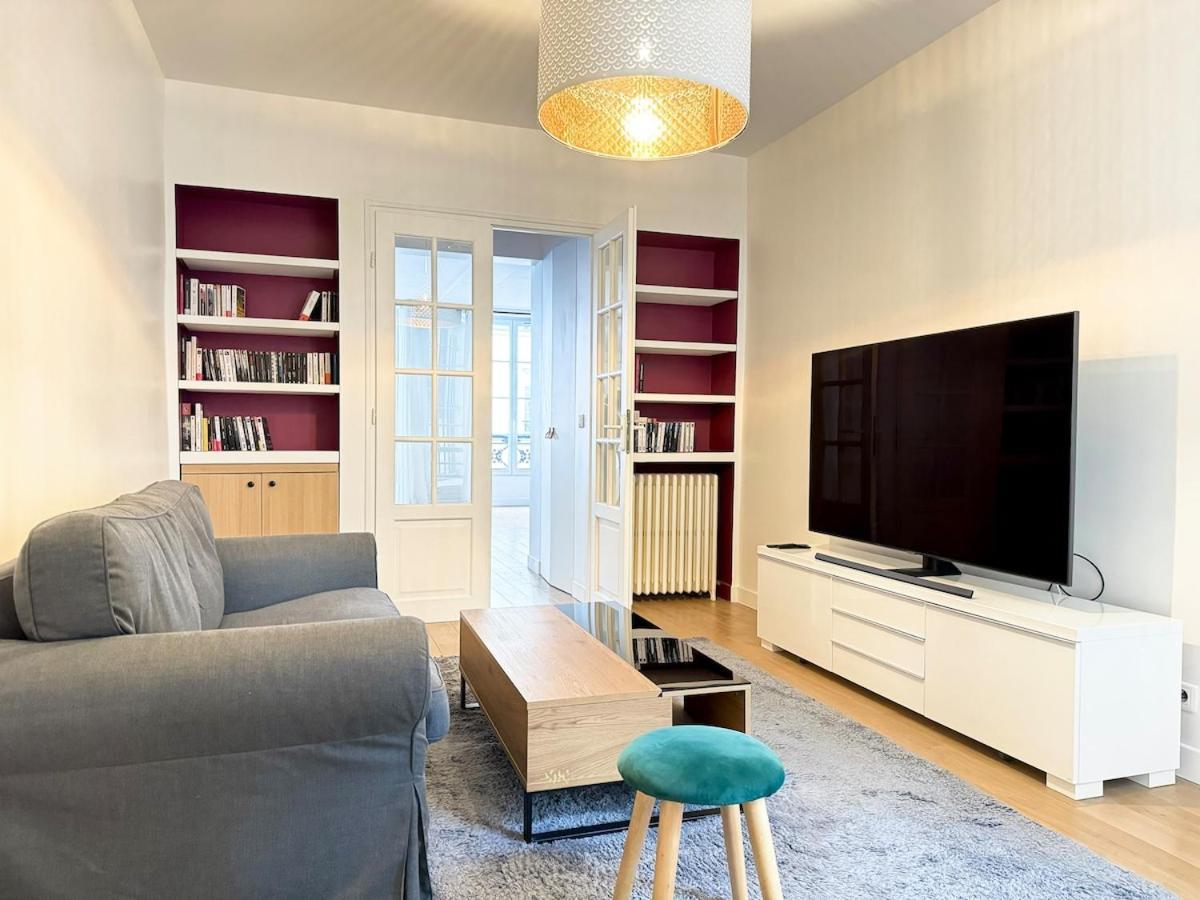 Spacious 4p Madeleine Department Stores Apartment *