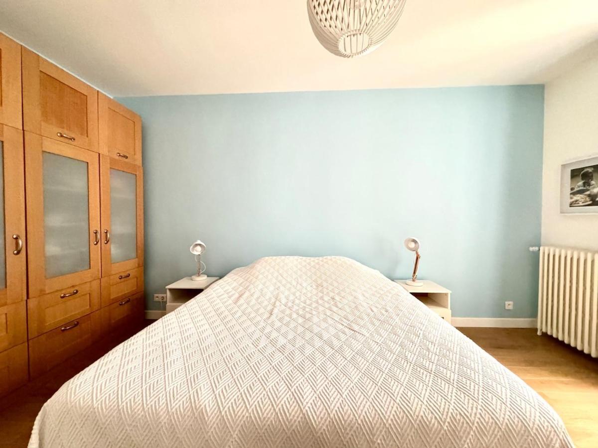 Apartment Spacious 4p Madeleine Department Stores